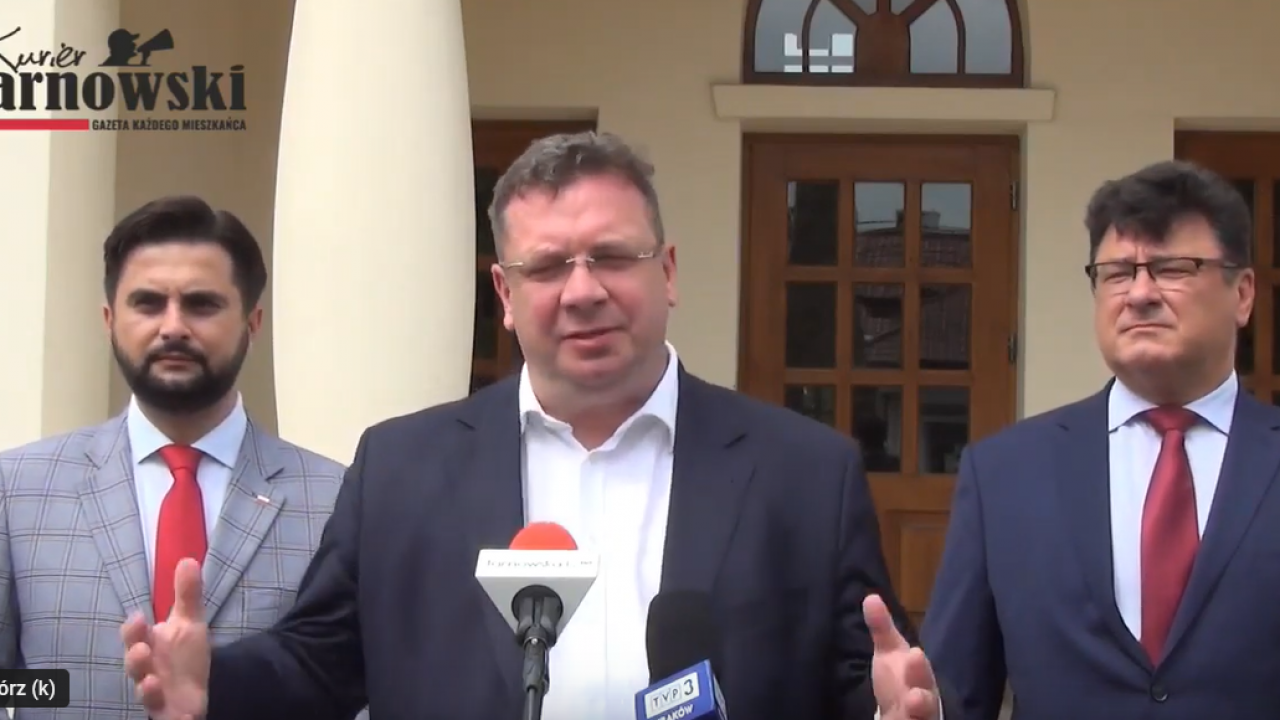 Wierzchosławice: Konferencja prasowa ministra Michała Wójcika